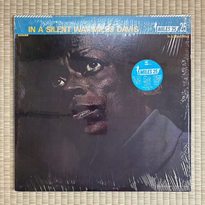 Miles Davis – In A Silent Way / 18AP 2075 CBS/Sony Japan LP