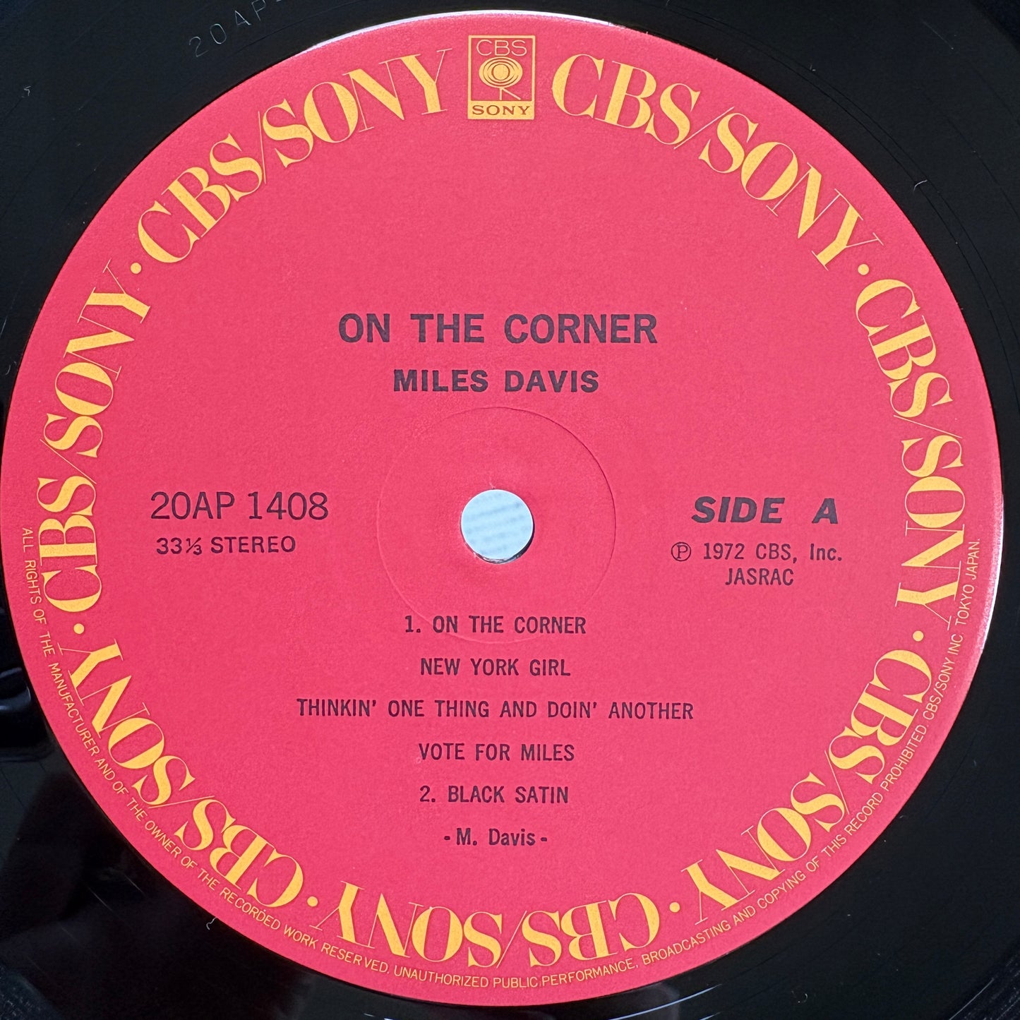 Miles Davis – On The Corner / 20AP 1408 CBS/Sony Japan LP